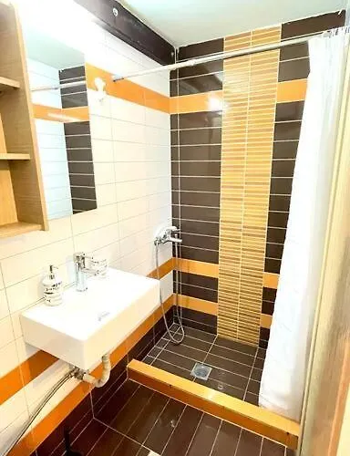Elegant Modern Loft In * Kriopijí
